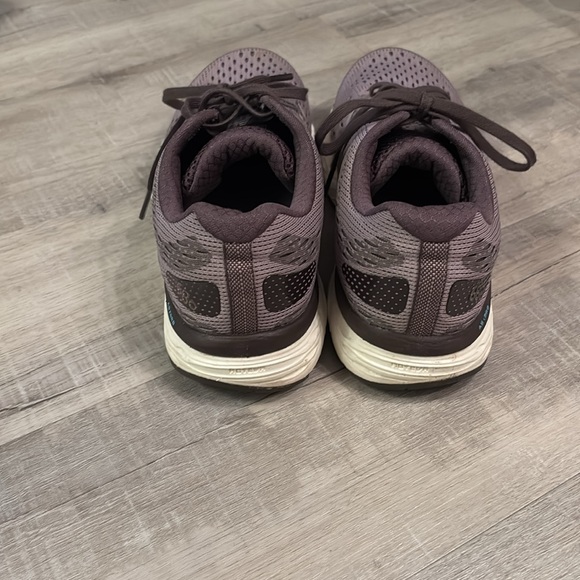New Balance Women's Mauve Athletic Shoes - Picture 2 of 6